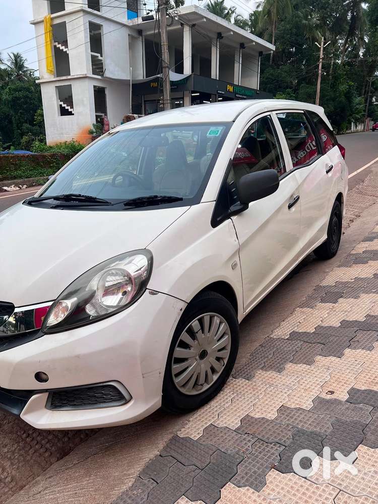 Honda Mobilio 2015 Petrol 7 Seater Wayanad