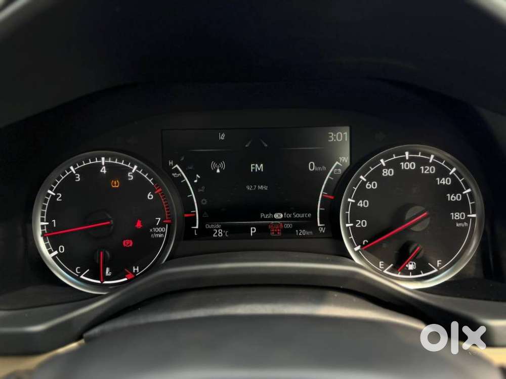 Toyota Land Cruiser Zx Petrol, 2025, Petrol