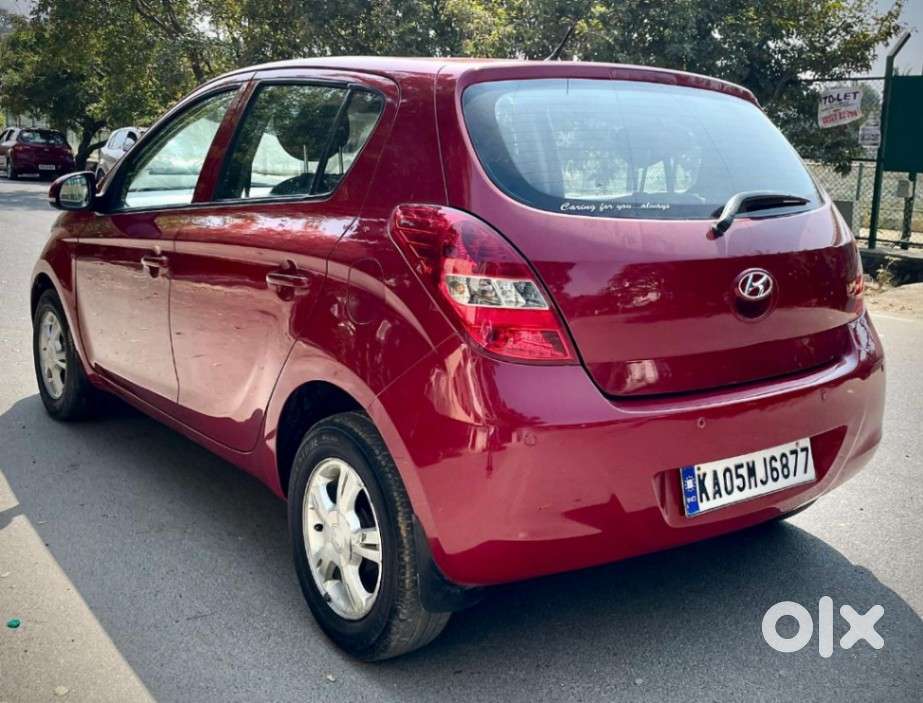Hyundai I20 2009-2011 1.4 Asta (at), 2011, Petrol