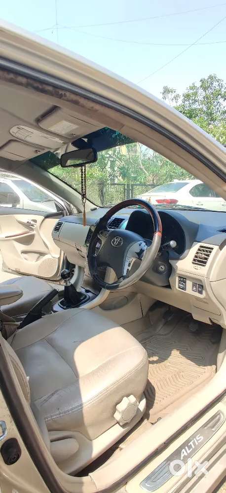 Toyota Corolla Altis 2013