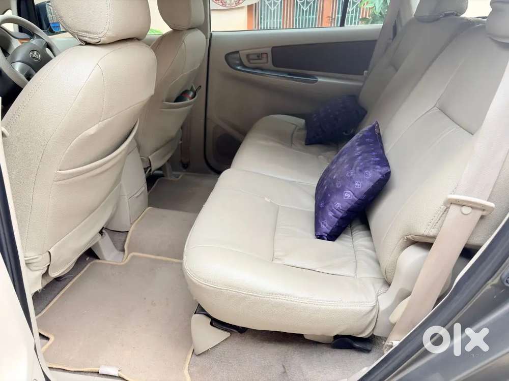 Toyota Innova 2013 Diesel 75000 Km Driven