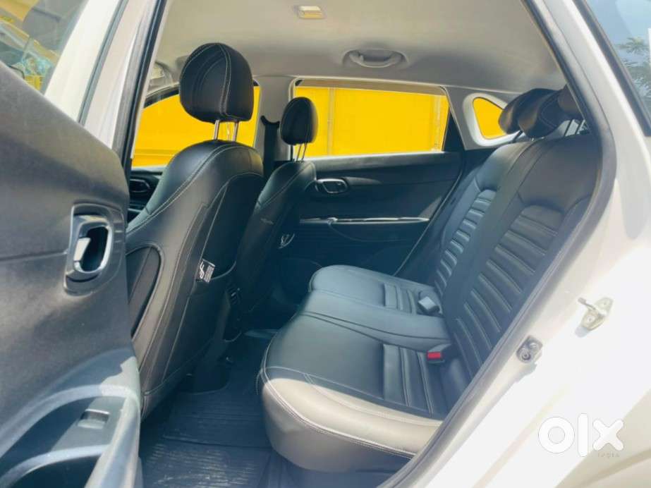 Hyundai I20 Sportz 1.2 Ivt, 2023, Petrol