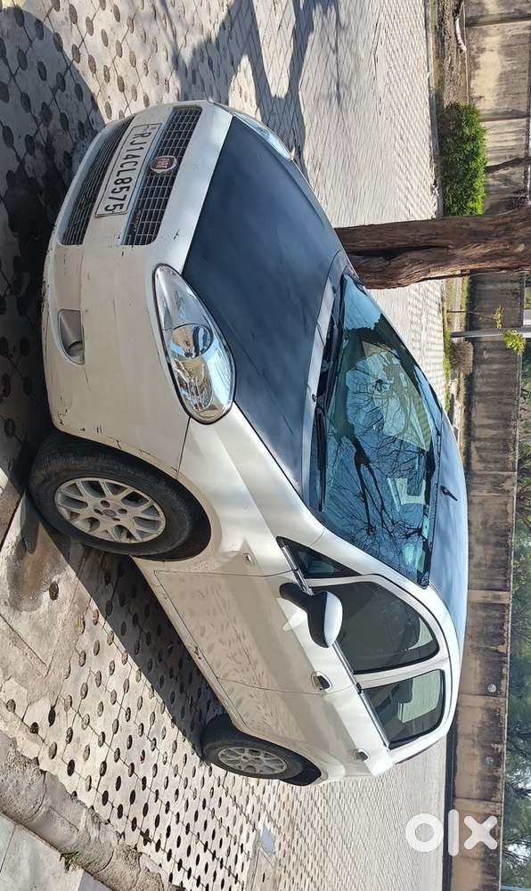 Fiat Punto Emotion 1.3 Diesel Engine