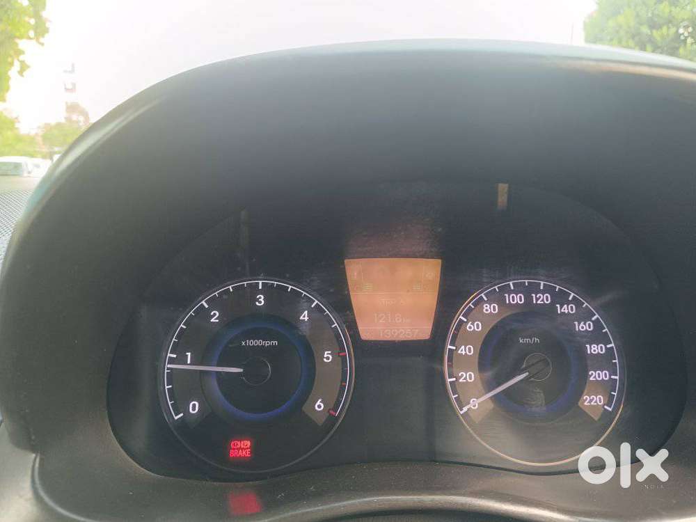 Hyundai Verna Sx Crdi At, 2011, Diesel