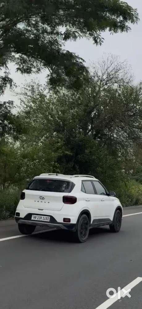 Hyundai Venue S Petrol 2020