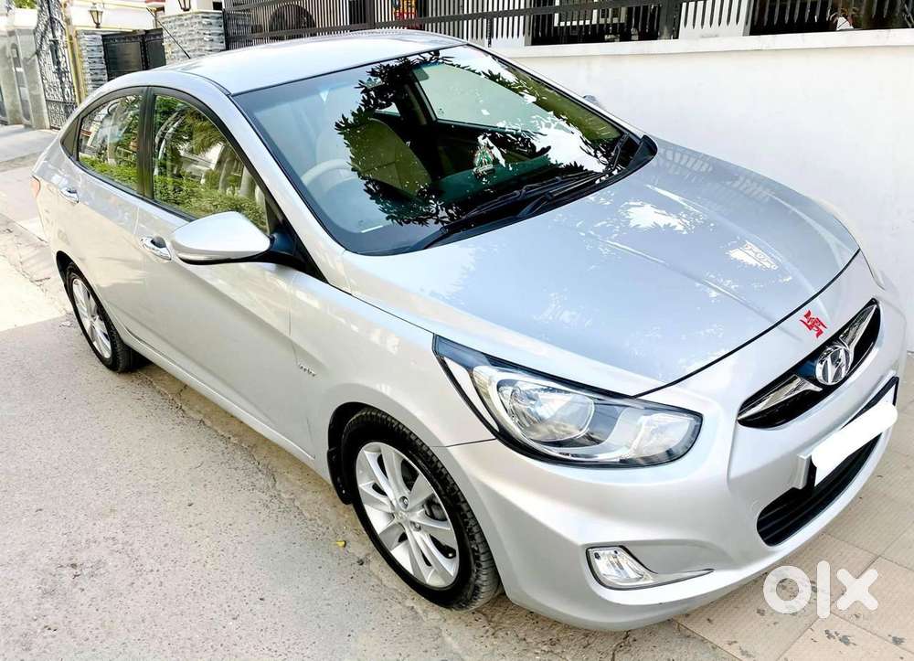 Hyundai Fluidic Verna 1.6 Vtvt Sx, 2011, Petrol