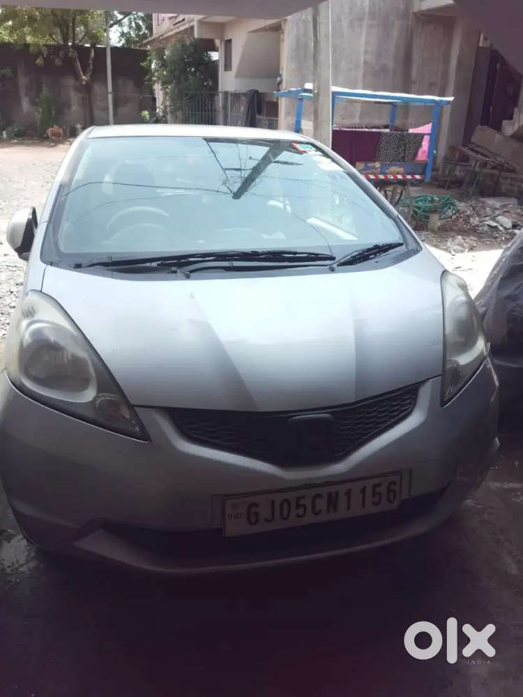 Honda Jazz 2010 Cng & Hybrids 75000 Km Driven All Documents Completed