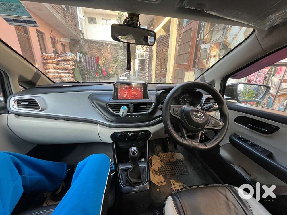Tata Altroz 2021 Petrol 15000 Km Driven
