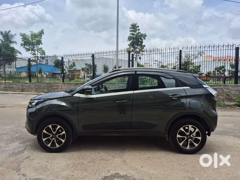 Tata Nexon 1.2 Revotron Xza Plus, 2020, Petrol