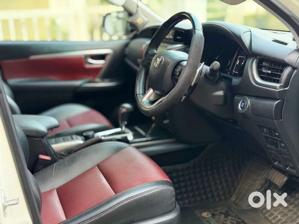 Toyota Fortuner Legender 2022