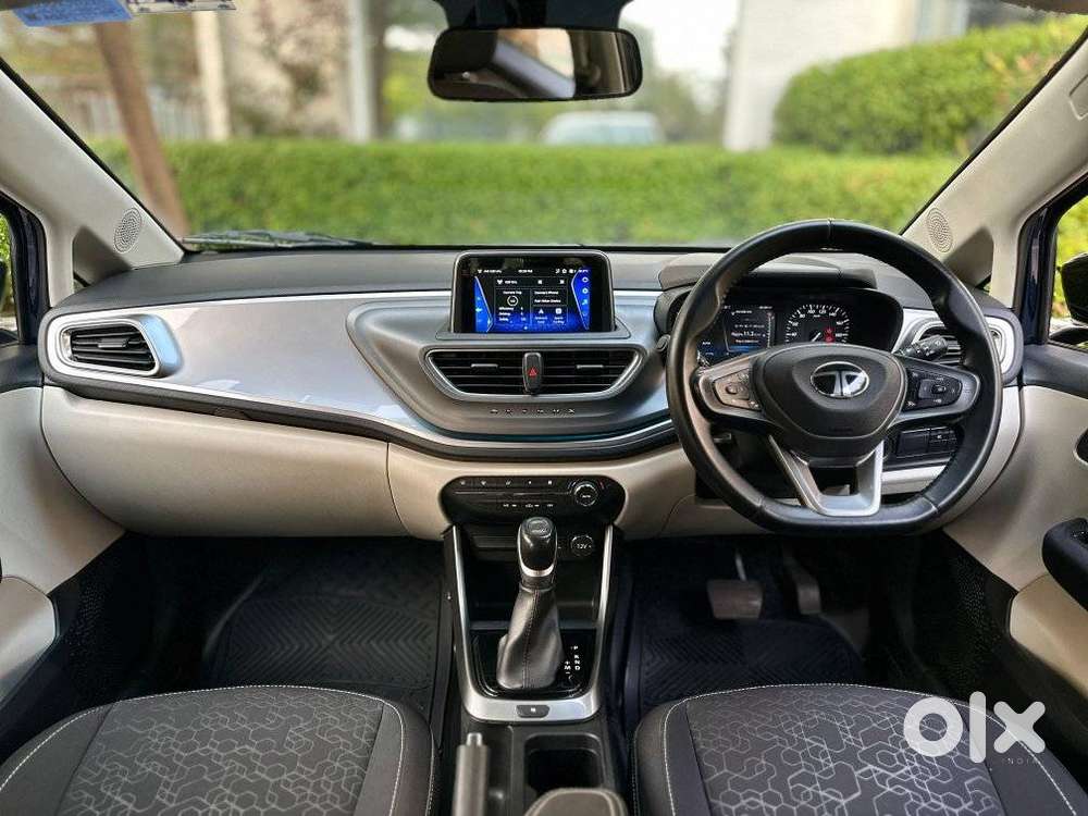 Tata Altroz 1.2 Xza Plus, 2024, Petrol