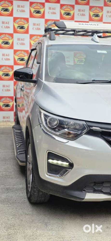 Renault Triber Rxz, 2022, Petrol
