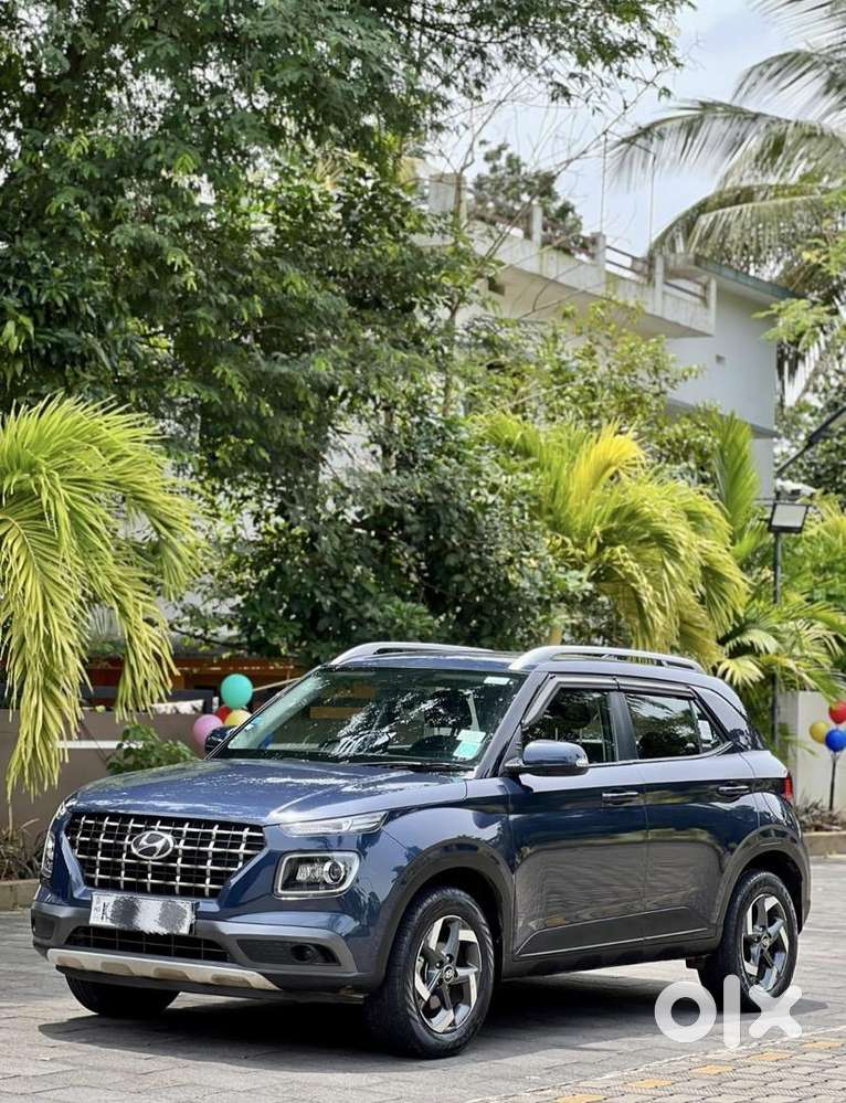 Hyundai Venue 2019 Diesel 990000 Km Driven