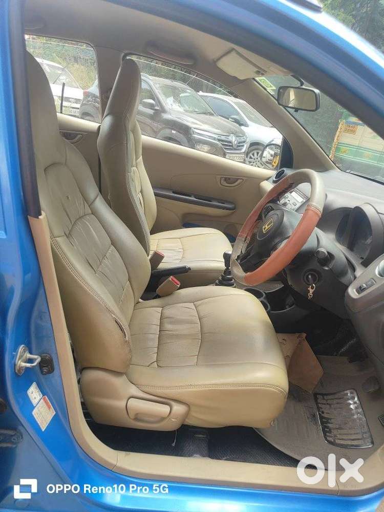 Honda Brio 2011-2013 V Mt, 2013, Petrol