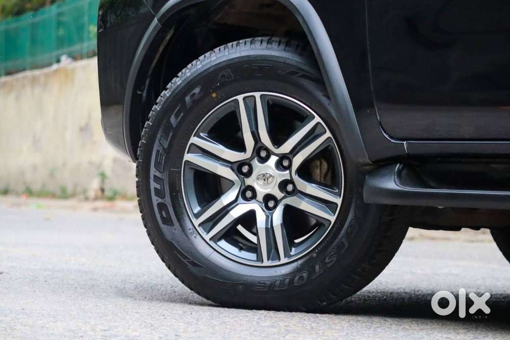 Toyota Fortuner 4x2 At 2.7 Petrol, 2022, Petrol