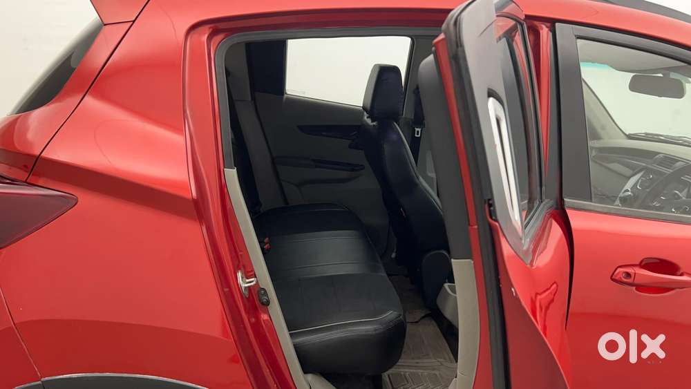 Mahindra Kuv 100 Mfalcon G80 K8 5str, 2016, Petrol