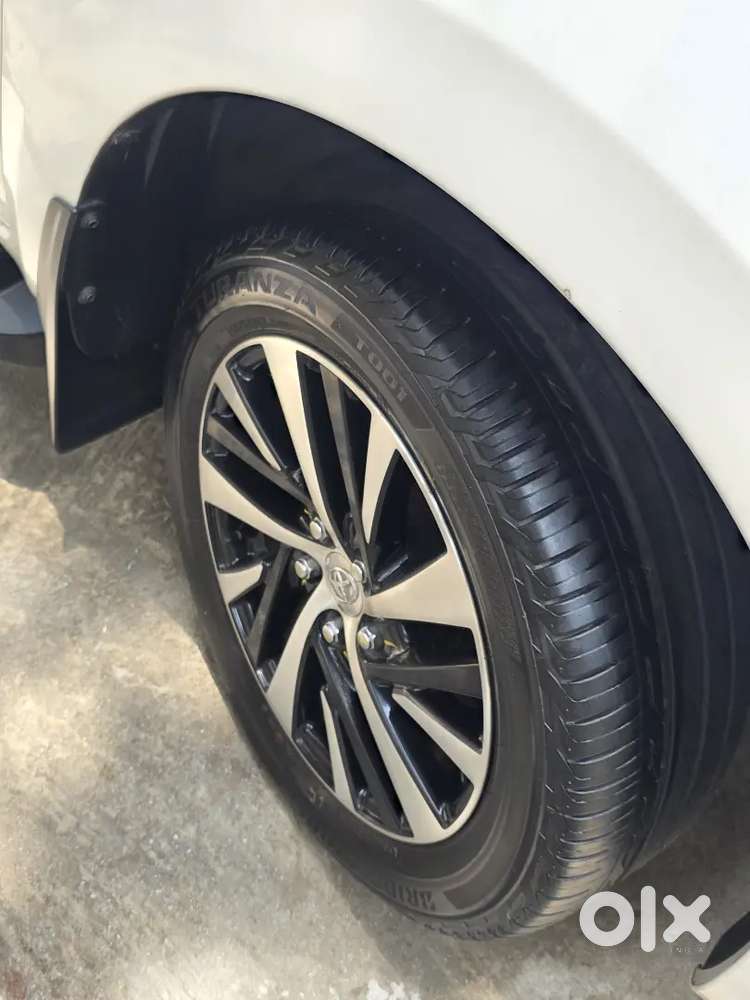 Toyota Innova Crysta 2025