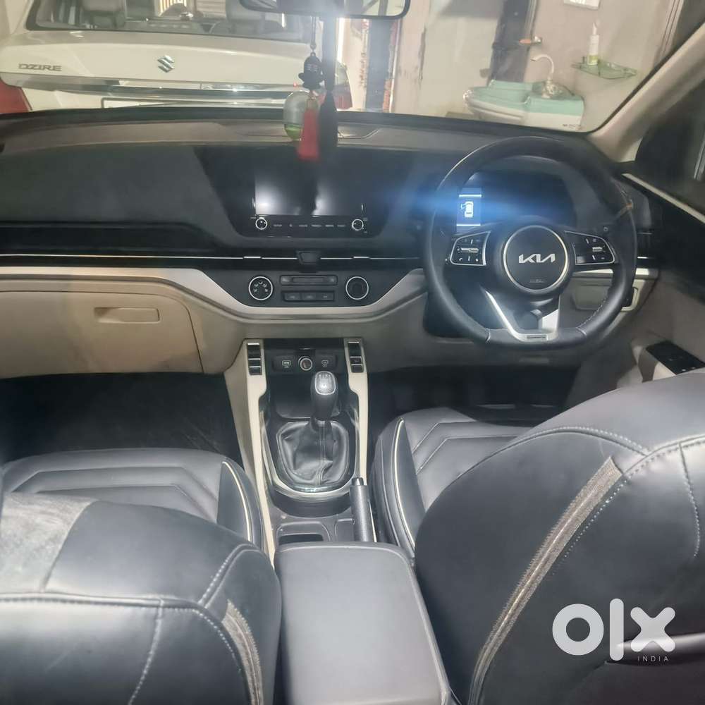 Kia Carens Petrol Manual 2024