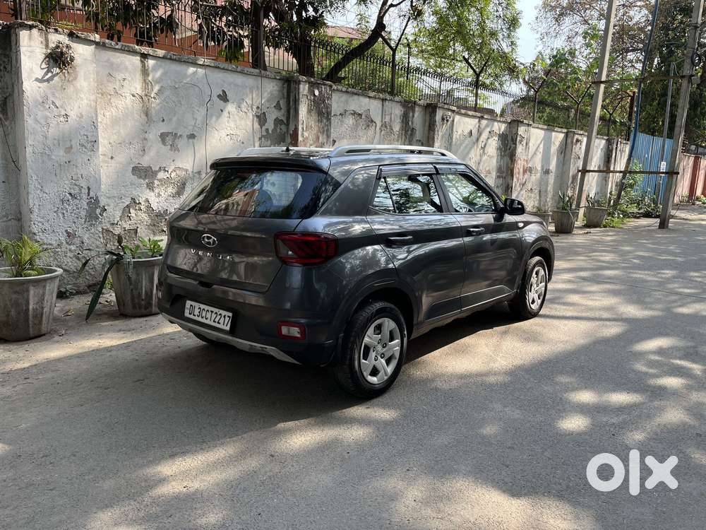 Hyundai Venue 1.2 S Plus, 2020, Petrol