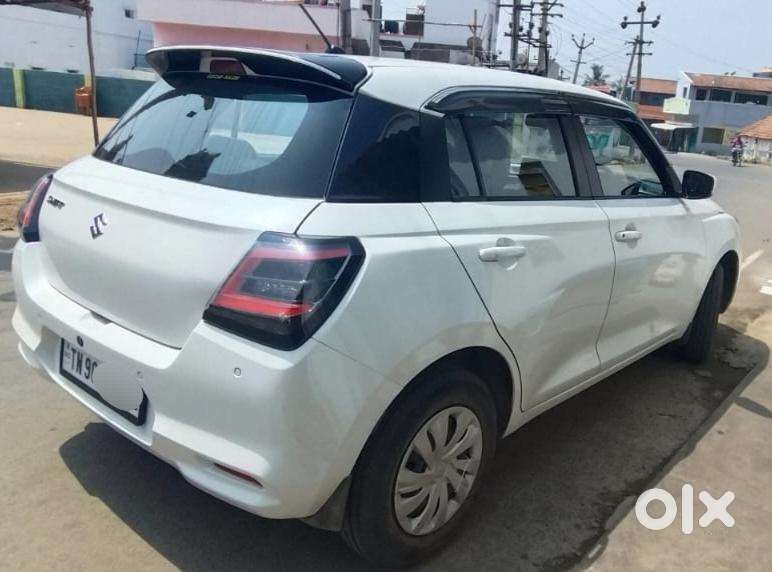 Maruti Suzuki Swift Vxi + Manual, 2024, Petrol
