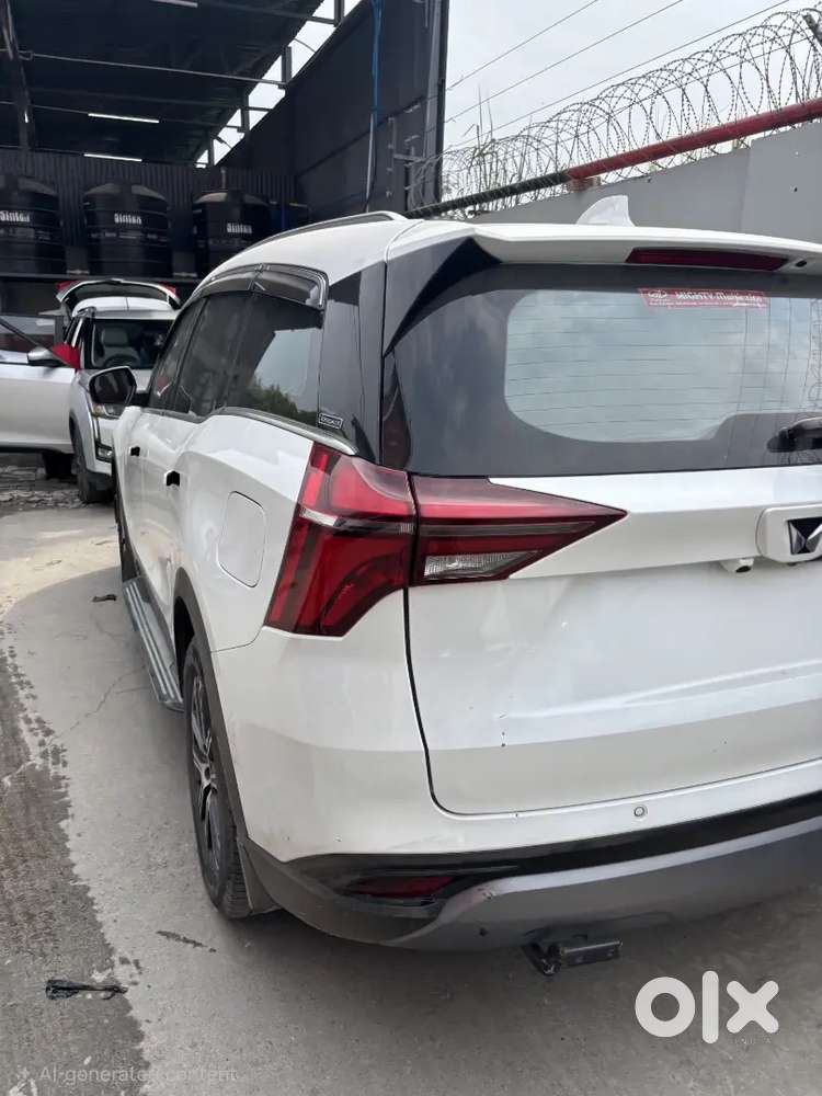 Mahindra Xuv700 2.0 Petrol At 2023