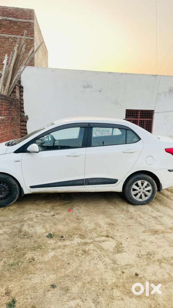Hyundai Accent Hatchback 2015 Well Maintained