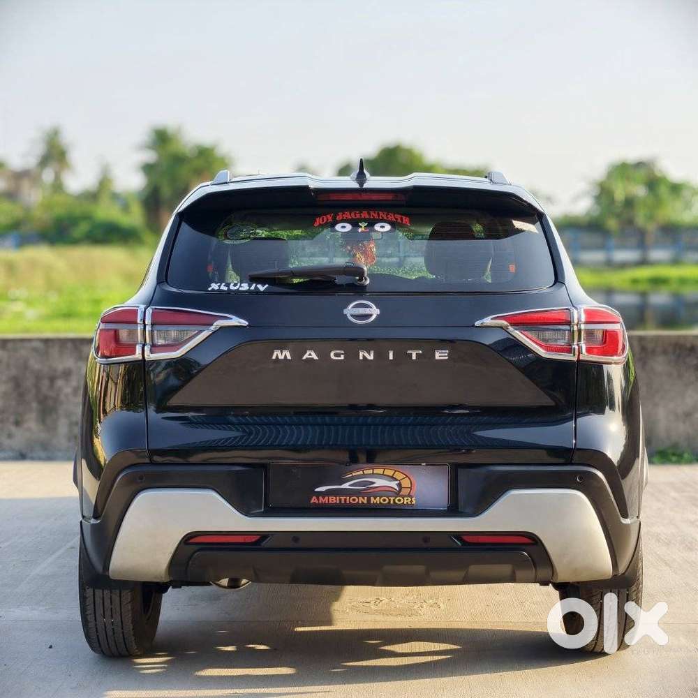 Nissan Magnite 1.0 Xv Premium, 2023, Petrol