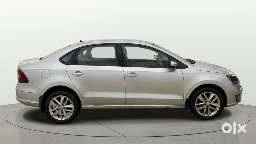 Skoda Rapid 1.6 Mpi At Style, 2017, Petrol