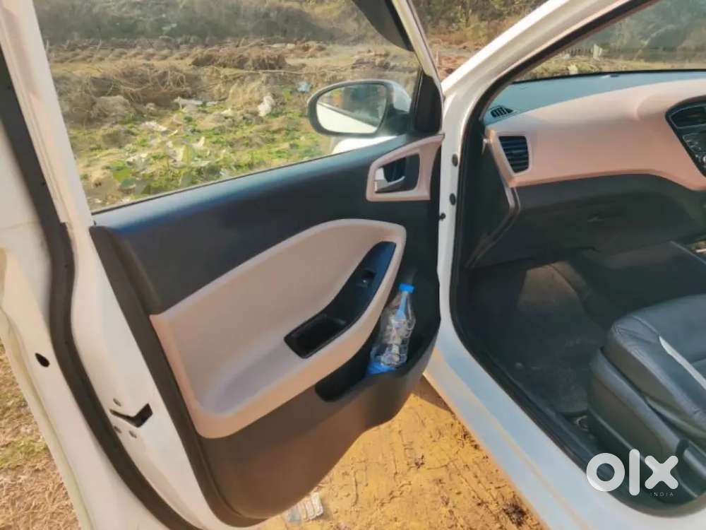 Single Person Driven I 20, Contact Sahil Medical Hall Balak Dist Hsr