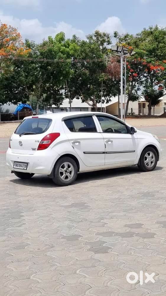 Hyundai I20 Asta Petrol Automatic Well Maintained