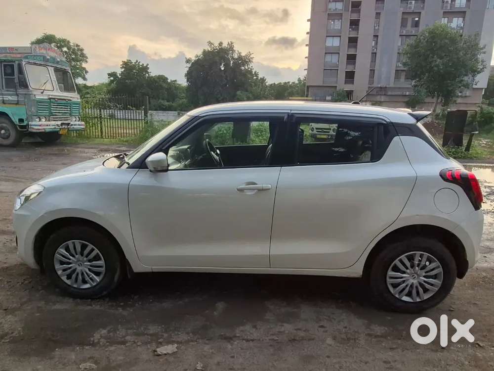Swift Vxi  2022 Petrol