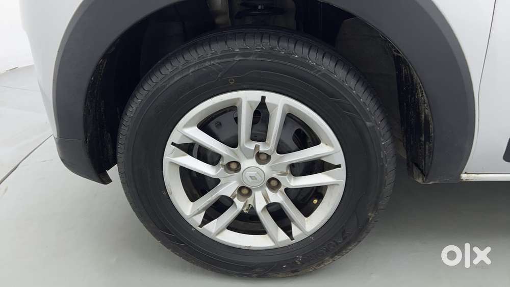 Renault Triber Rxt, 2020, Petrol