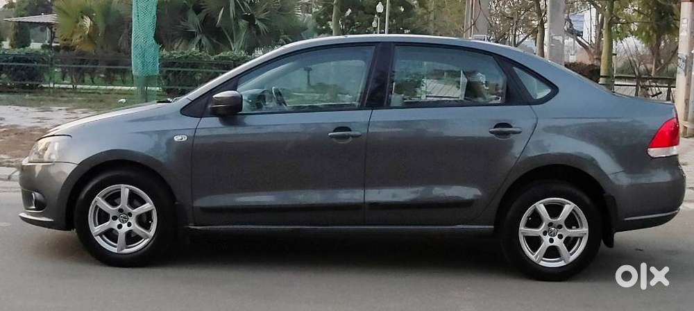 Volkswagen Vento Celeste 1.6 Highline, 2014, Petrol