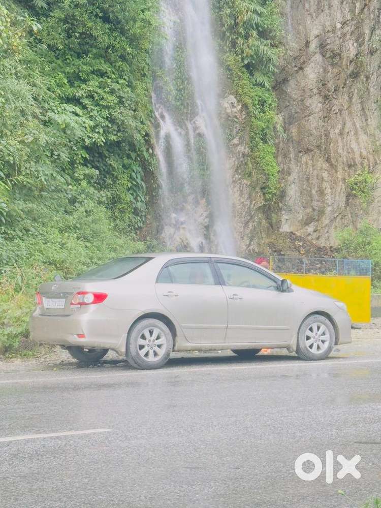 Vip Number Altis For Sale 2012 Petrol