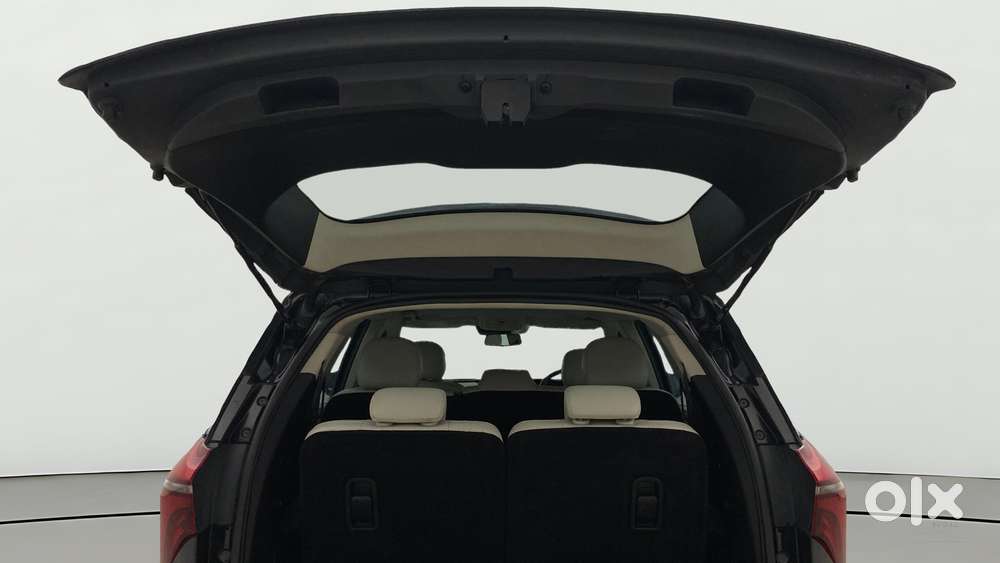 Mahindra Xuv700 2.2 Ax 7 Diesel Mt Luxury Pack Str, 2024, Diesel