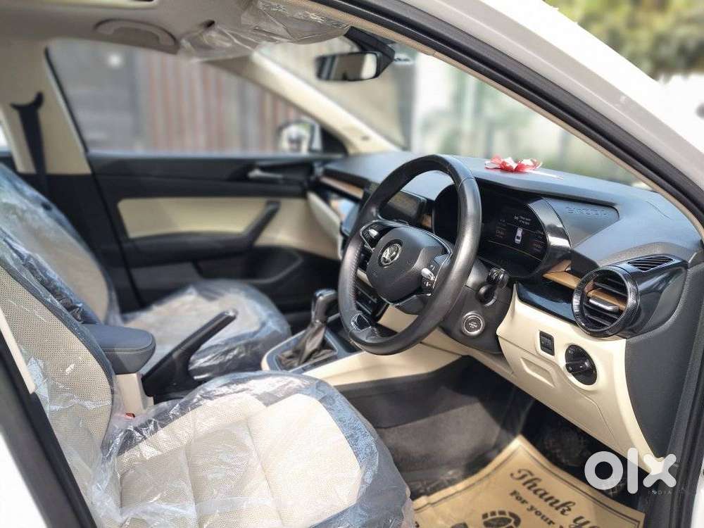 Skoda Slavia 1.0 Tsi Style At, 2024, Petrol