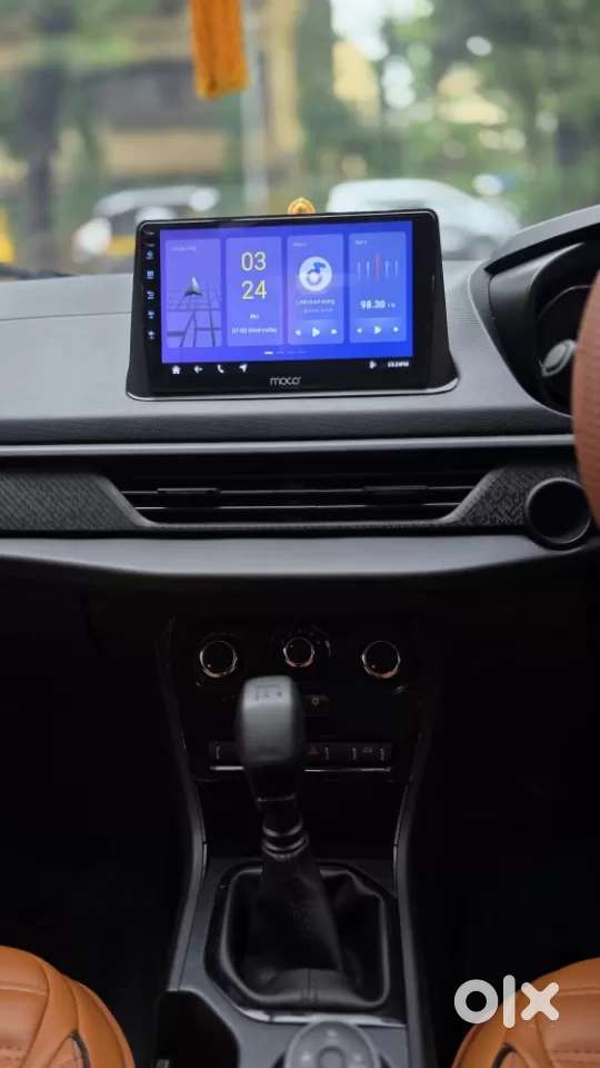 Tata Nexon, 2025, Petrol
