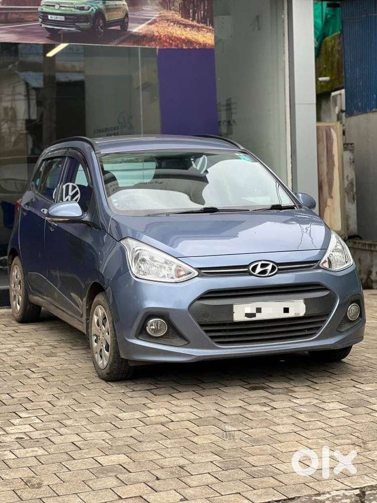 Hyundai Grand I10 Sportz, 2016, Petrol