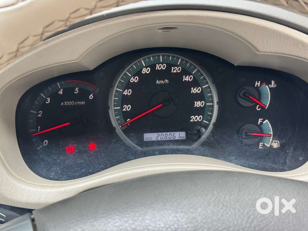 Toyota Innova 2.5 Vx 7s 2014 Model 2nd Owner In Pristine Condition!