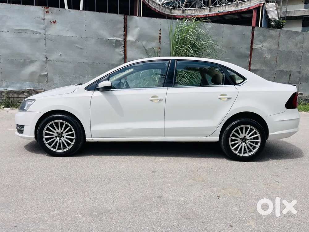 Skoda Rapid Tsi Active 1.0 Mt, 2021, Petrol