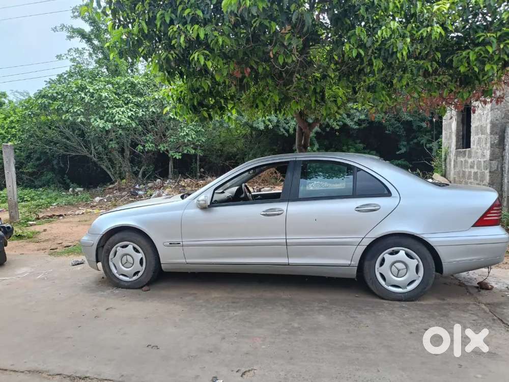 Elegance Mercedes C-class 2002 Second Owner