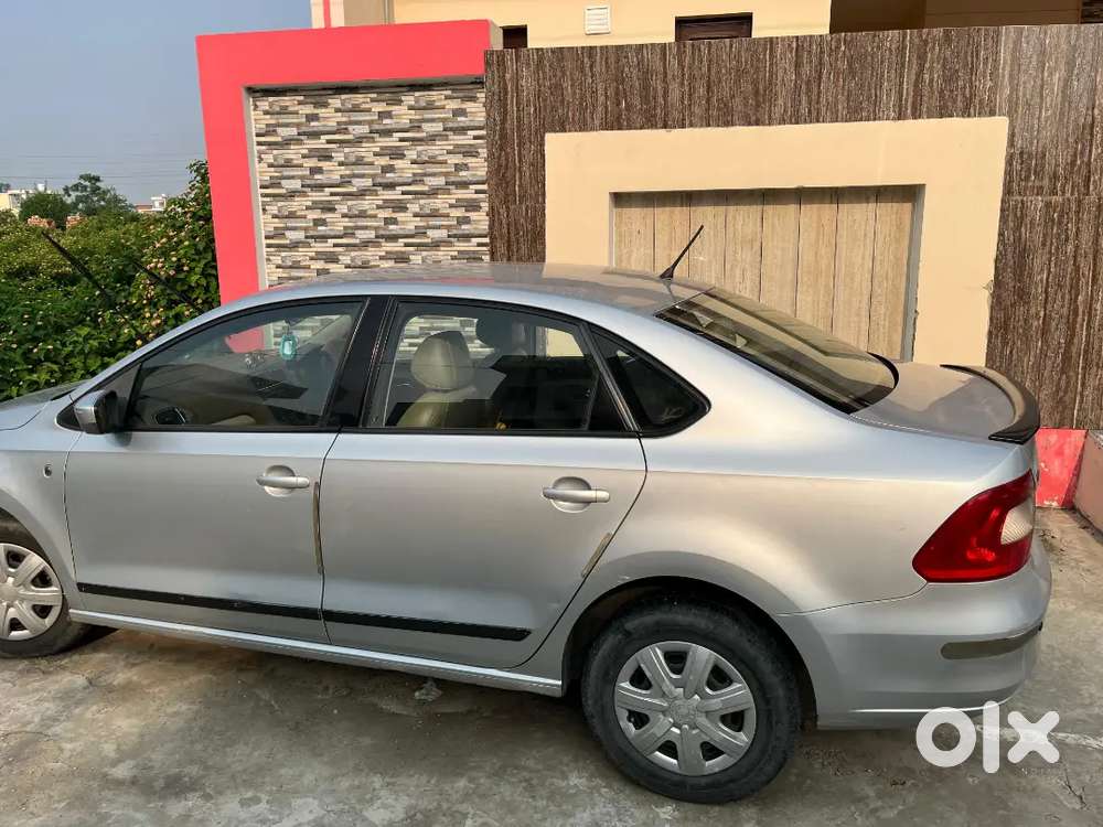 Skoda Rapid Elegance 2013