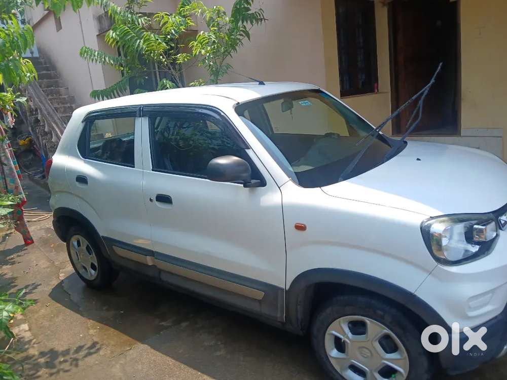 Maruti Suzuki S-presso 2020 Petrol 35657 Km Driven, Kl43 .