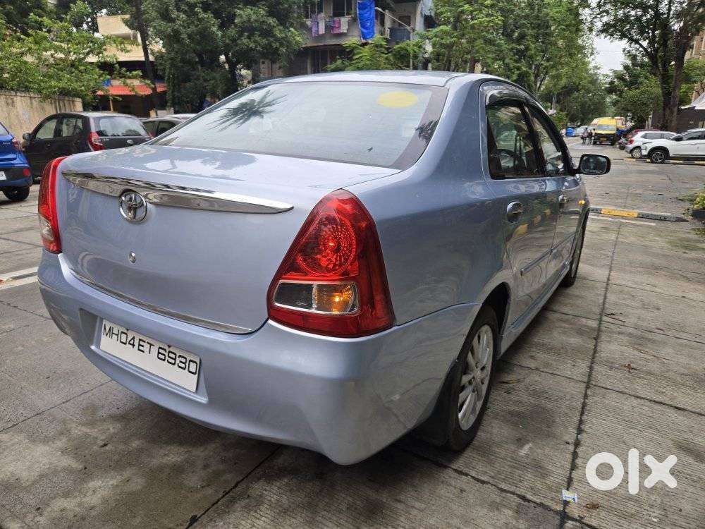 Toyota Etios V, 2011, Petrol