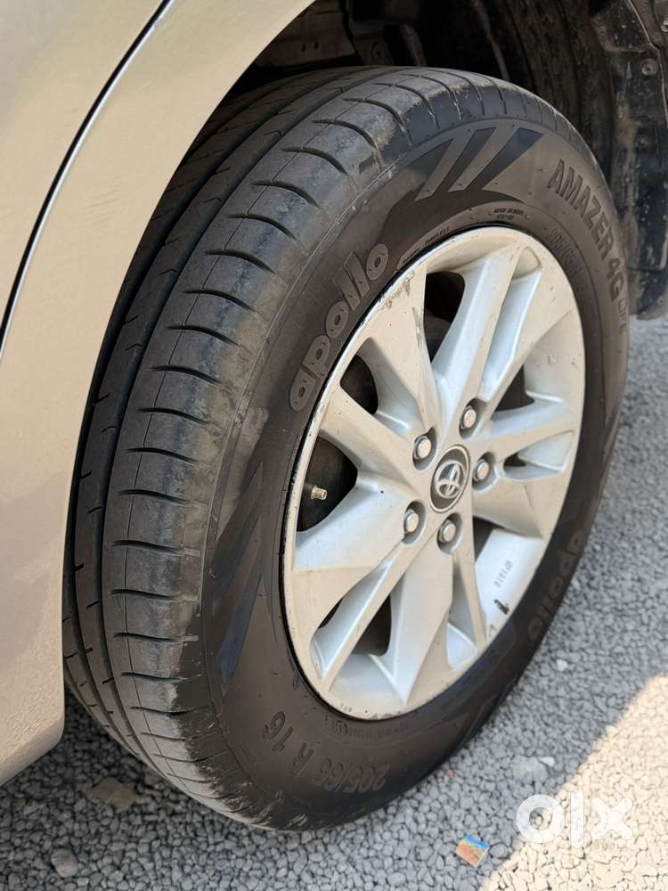 Toyota Innova Crysta 2.8 Gx At, 2016, Diesel