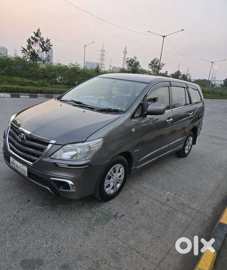 Toyota Innova 2.5 Gx (diesel) 8 Seater Bs Iv, 2014, Diesel