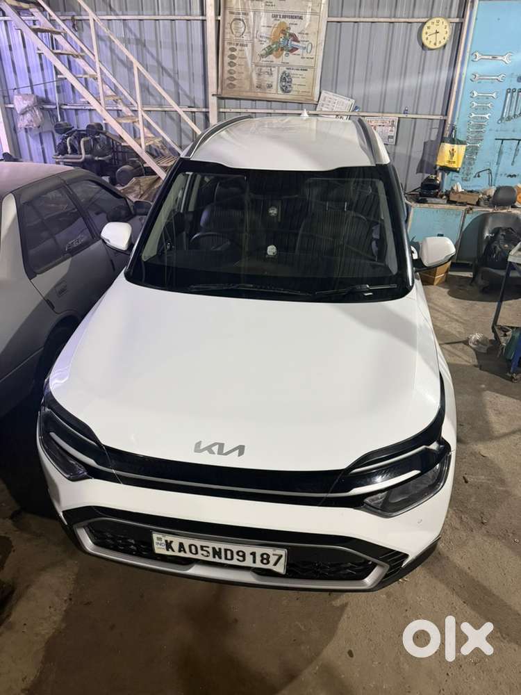 Kia Carens 2022 Km Driven