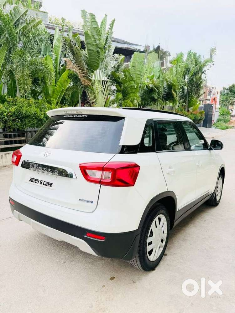 Maruti Suzuki Vitara Brezza 1.5 Vxi At, 2021, Petrol