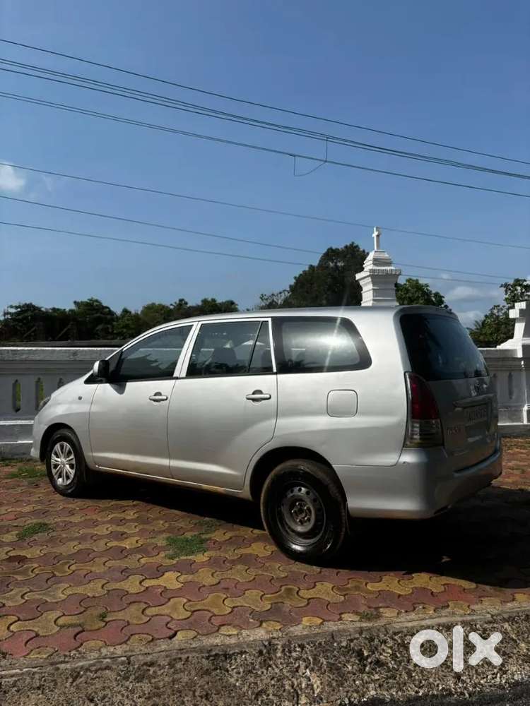 Toyota Innova 2011 Diesel Well Maintained