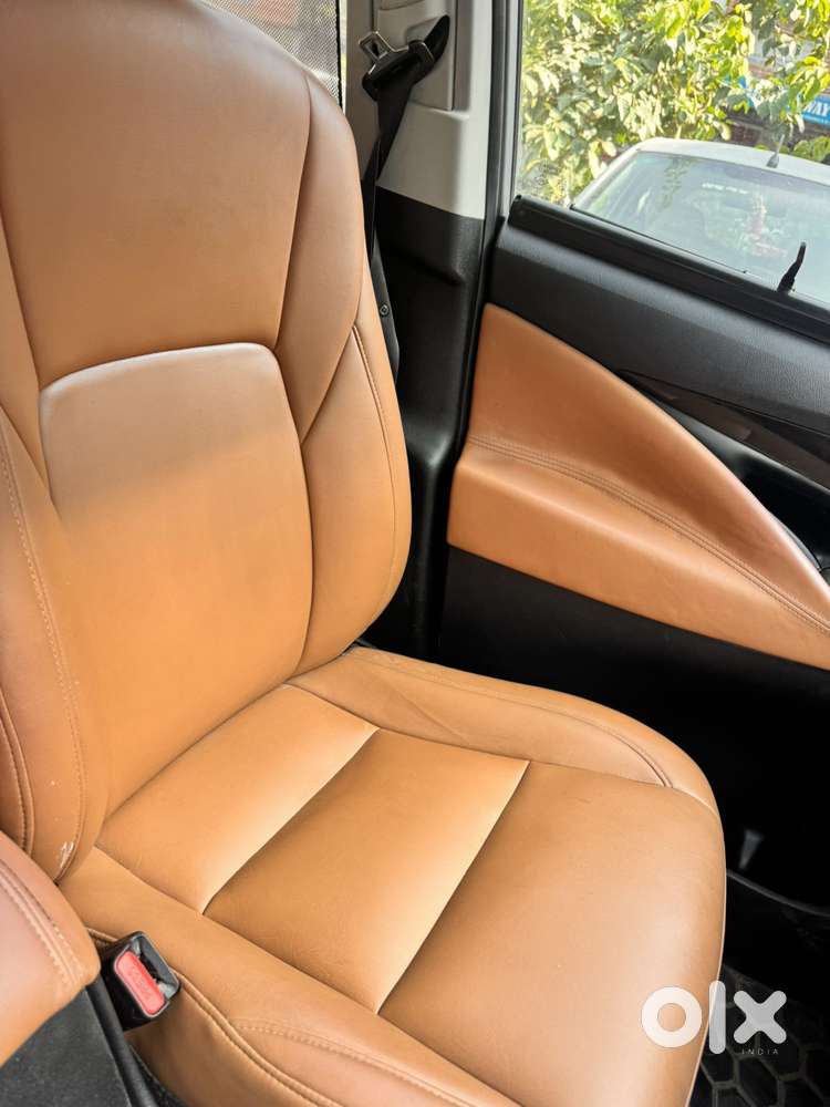 Toyota Innova Crysta 2.4 V 8 Str, 2017, Diesel